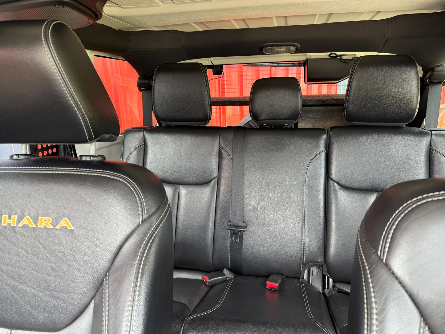 Jeep Wrangler Unlimited Sahara 3.6 AT – 2015