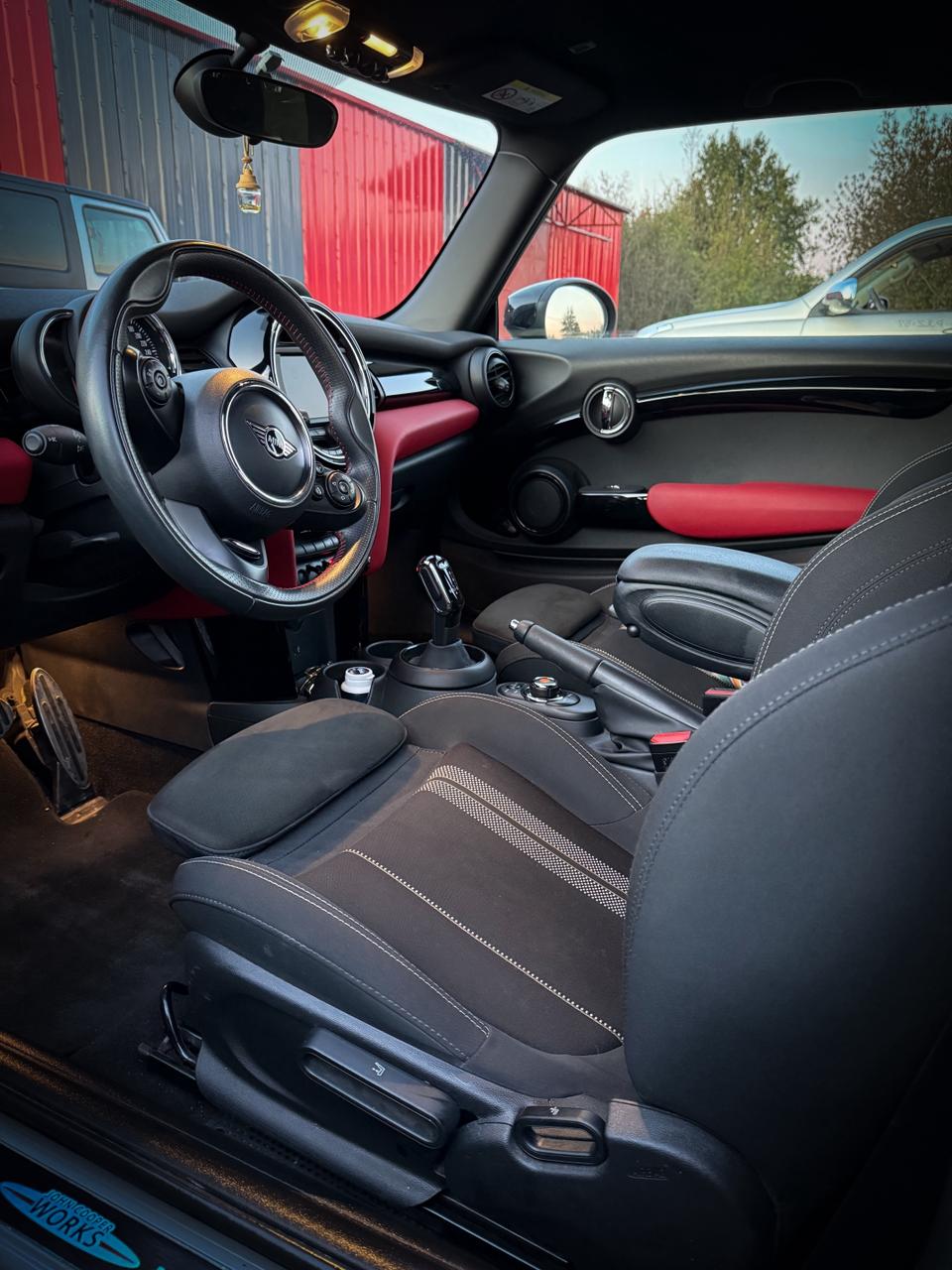 Mini Cooper 2021 – Kit John Cooper Works
