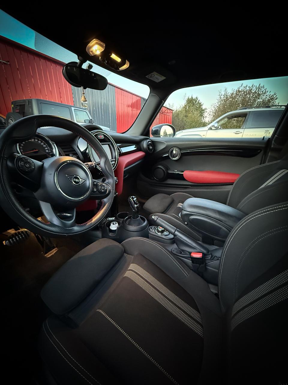 Mini Cooper 2021 – Kit John Cooper Works