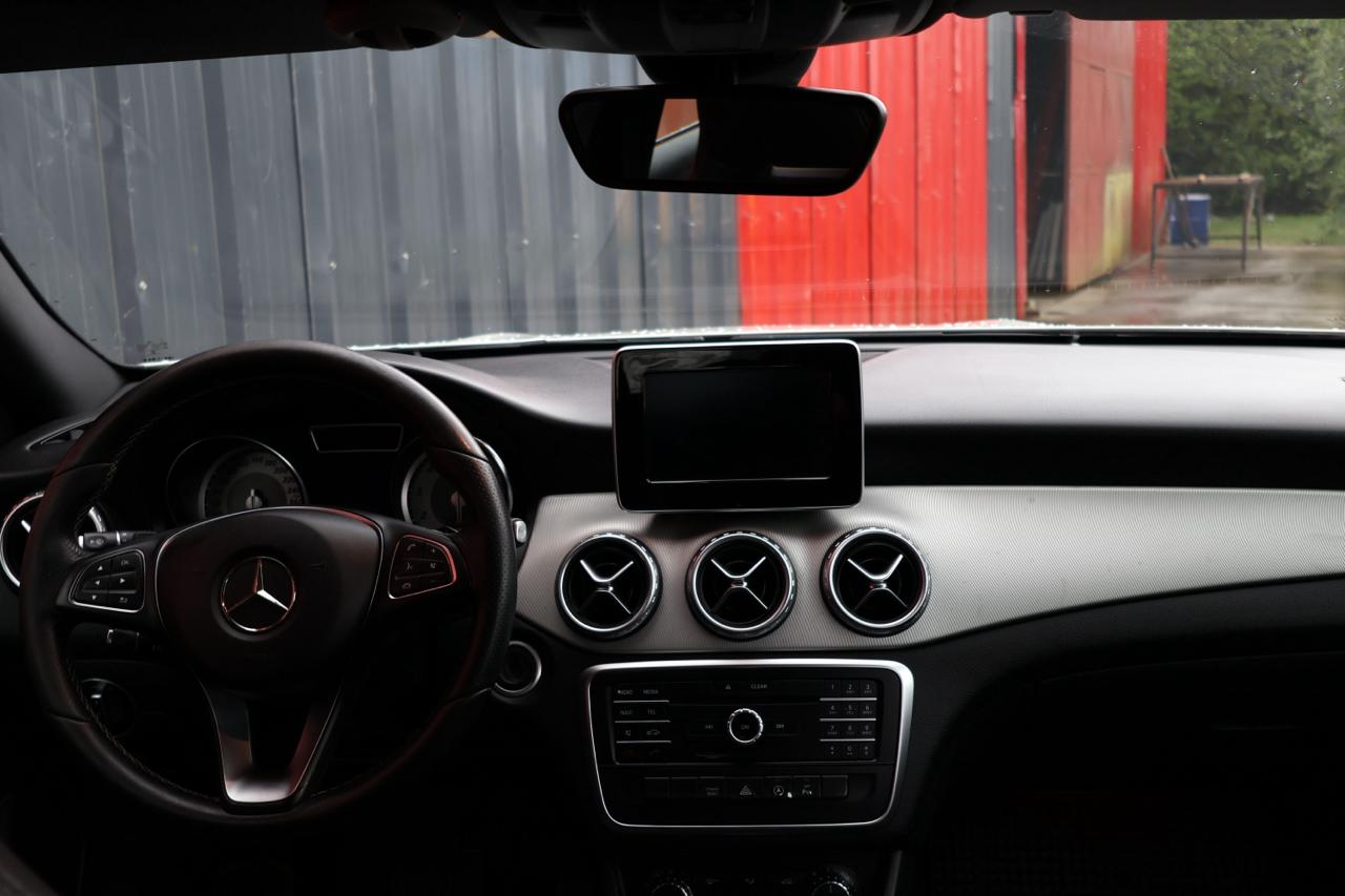Mercedes-Benz GLA 200 AUT 2016