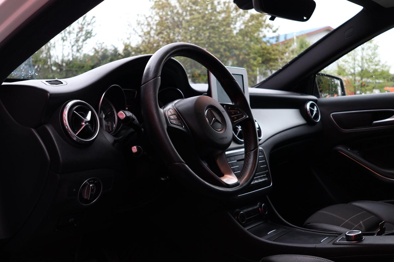 Mercedes-Benz GLA 200 AUT 2016