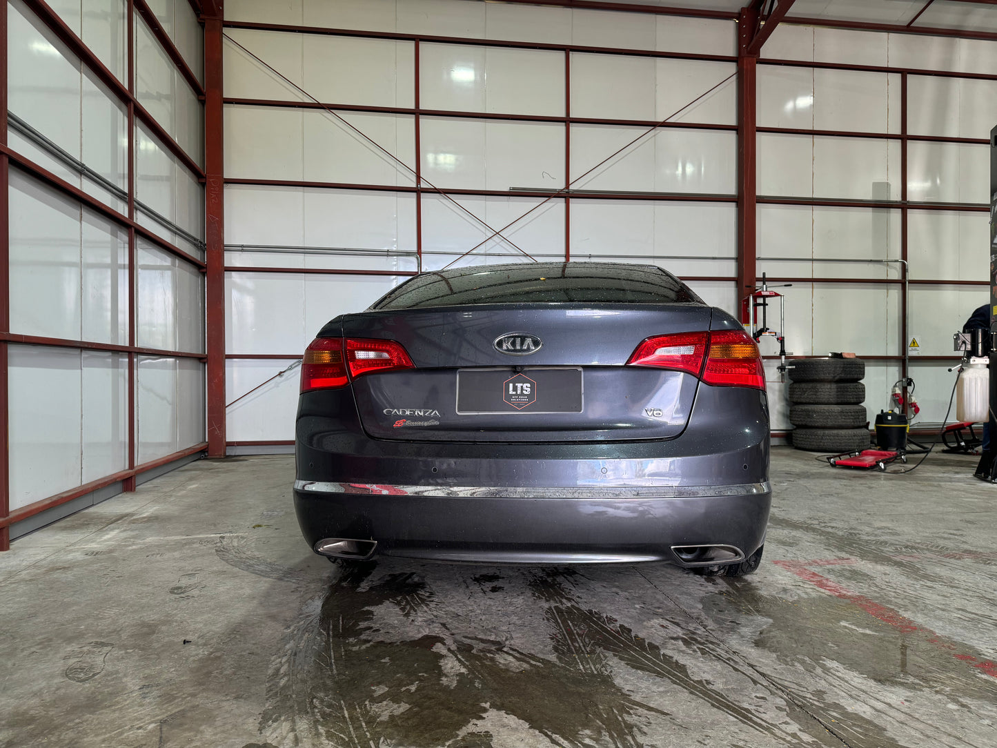 KIA Cadenza EX 2011