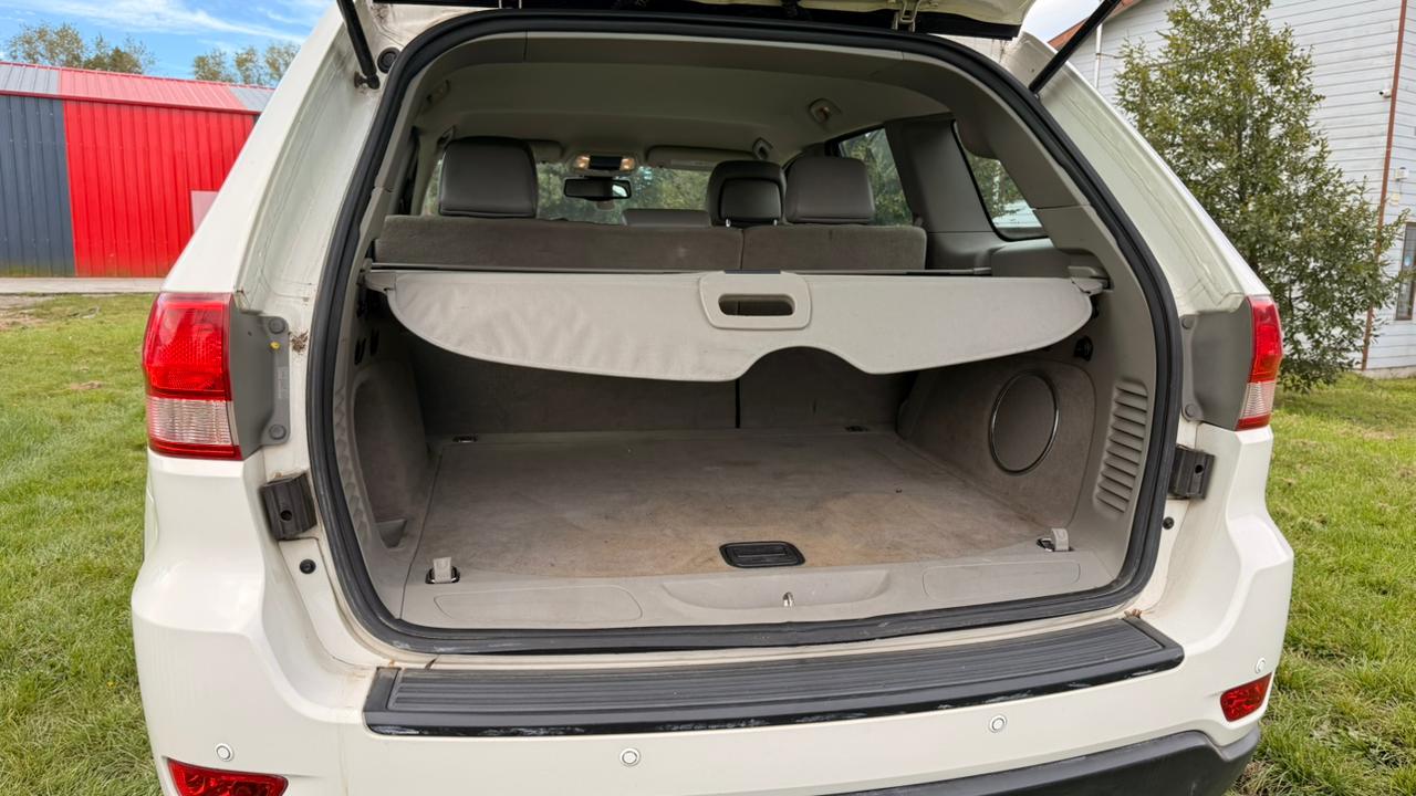 JEEP GRAND CHEROKEE LAREDO 2013