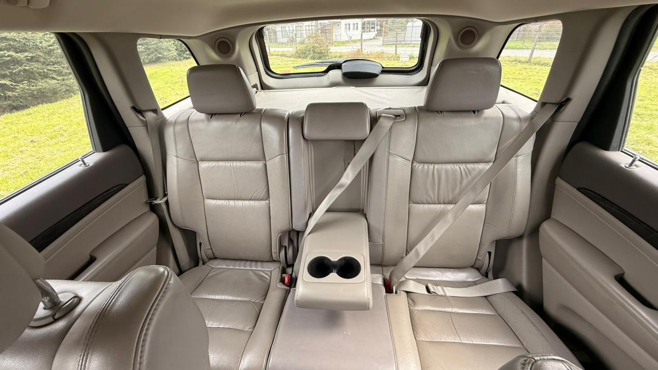 JEEP GRAND CHEROKEE LAREDO 2013