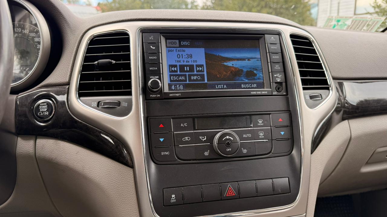 JEEP GRAND CHEROKEE LAREDO 2013