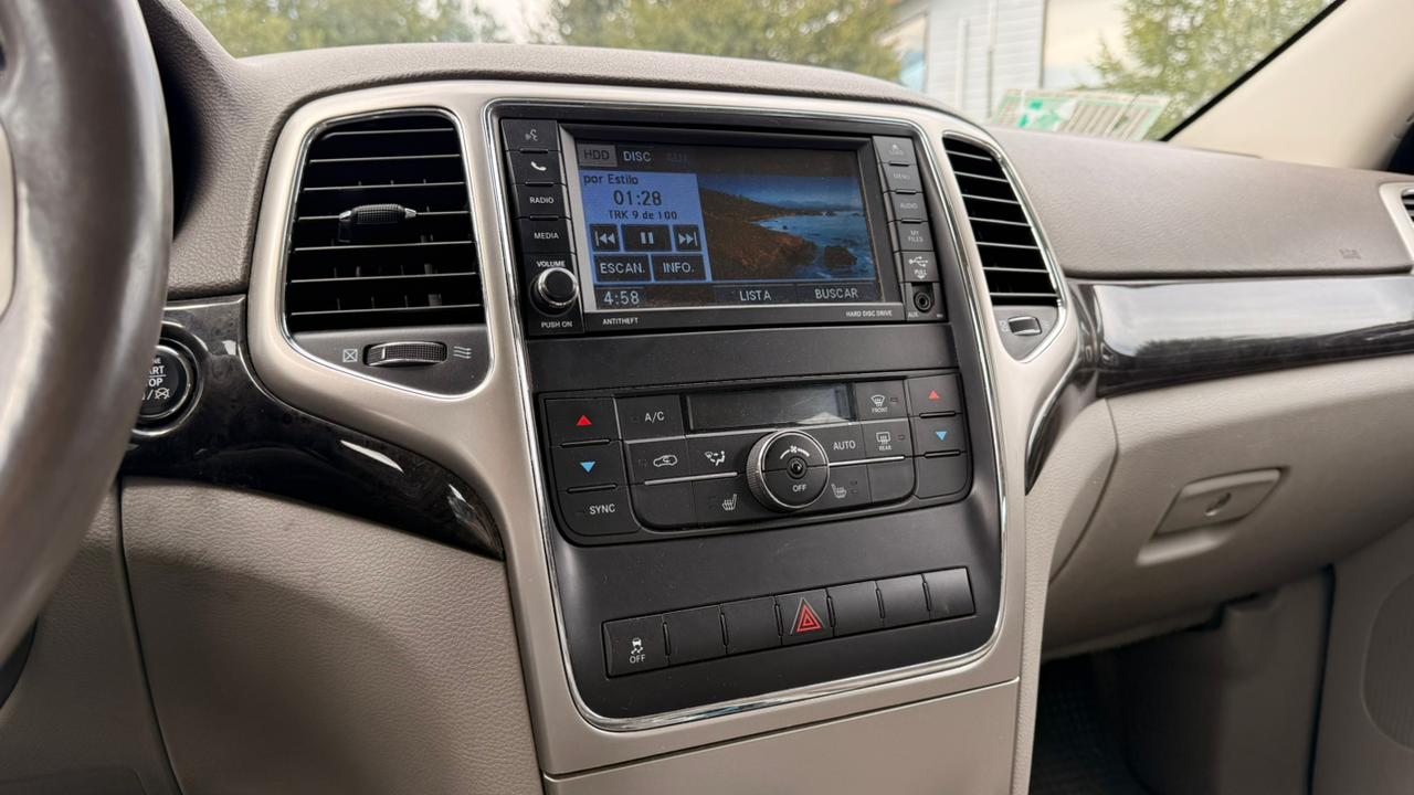 JEEP GRAND CHEROKEE LAREDO 2013